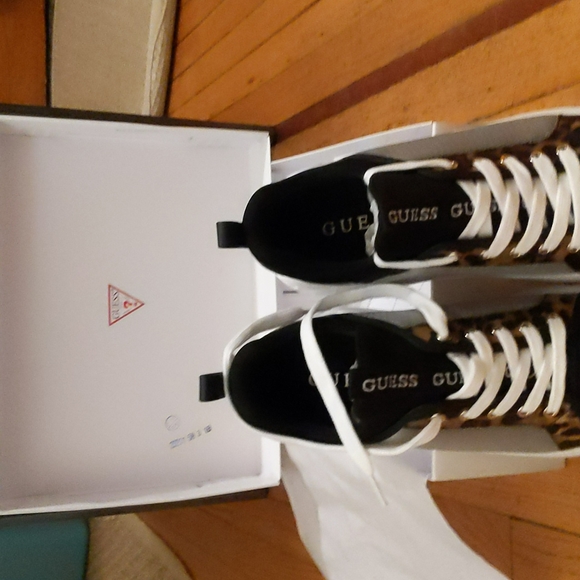Guess Women's Silver Speeritz2 Sneakers - Picture 5 of 5